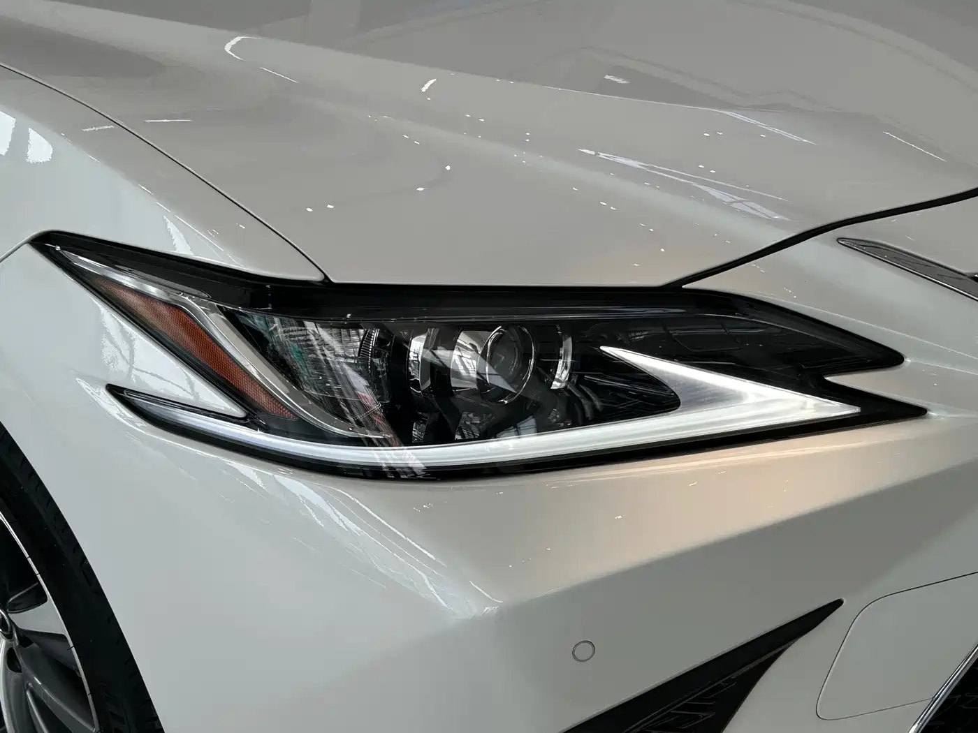 Lexus ES 2020 200 Excellence фото 22