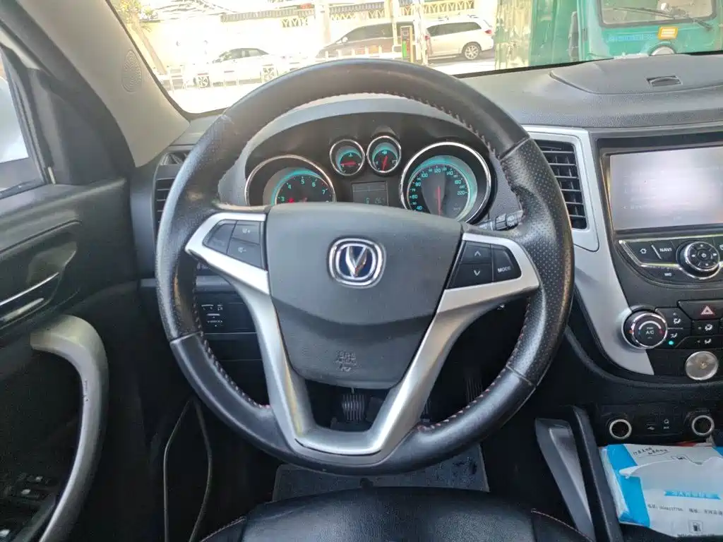 Changan CS35 2015 2015 1.6L Manual Luxury (China IV)