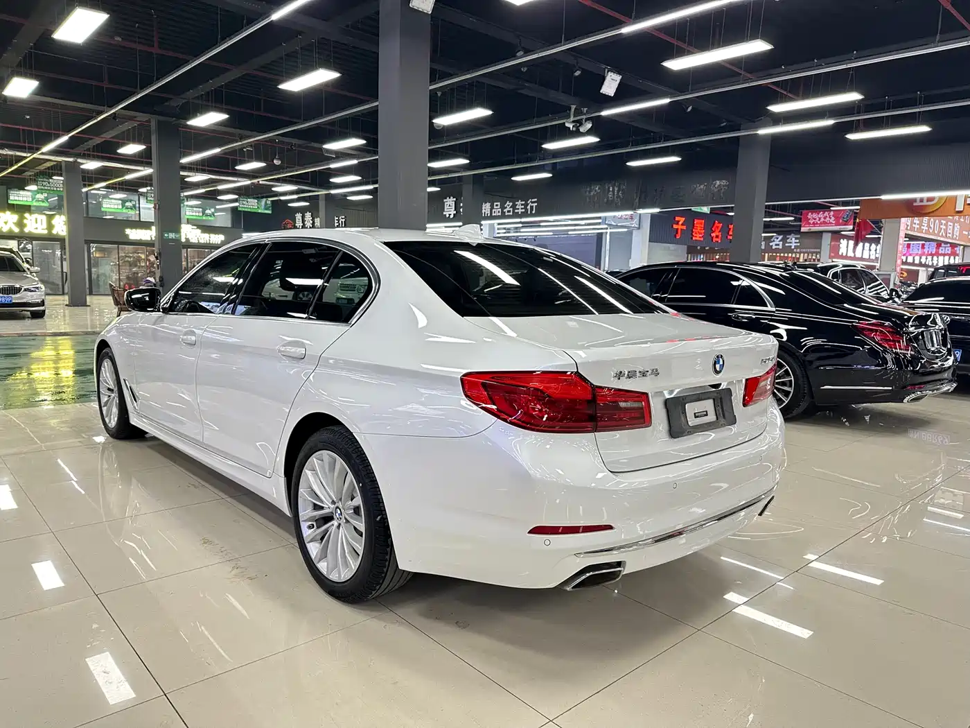 BMW 5 Series 2020 525Li Luxury Package фото 4
