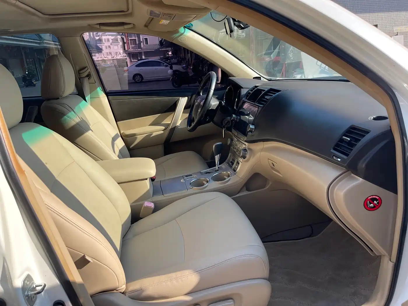 Toyota Highlander 2009 2.7L 2WD 7-seater Luxury Edition фото 14