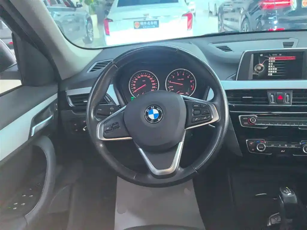 BMW X1 2016 sDrive18Li Fashion Model фото 11