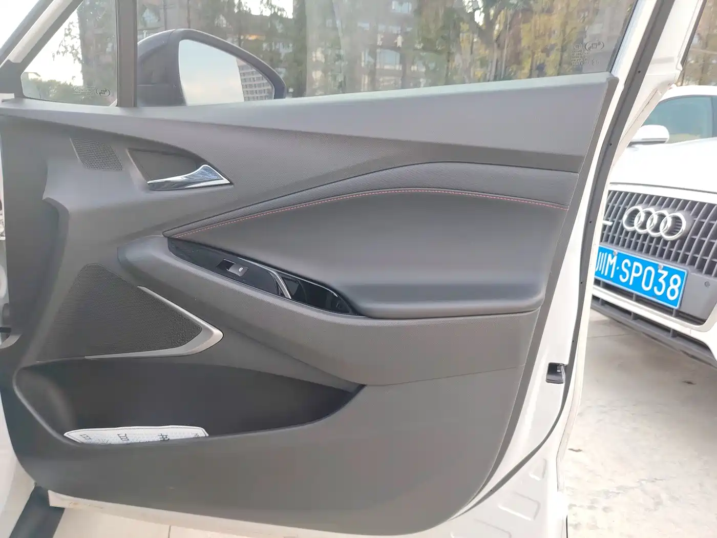 Chevrolet Volando 2023 2020 Mild Hybrid Redline 530T Automatic Premium Edition (5+2 seater)