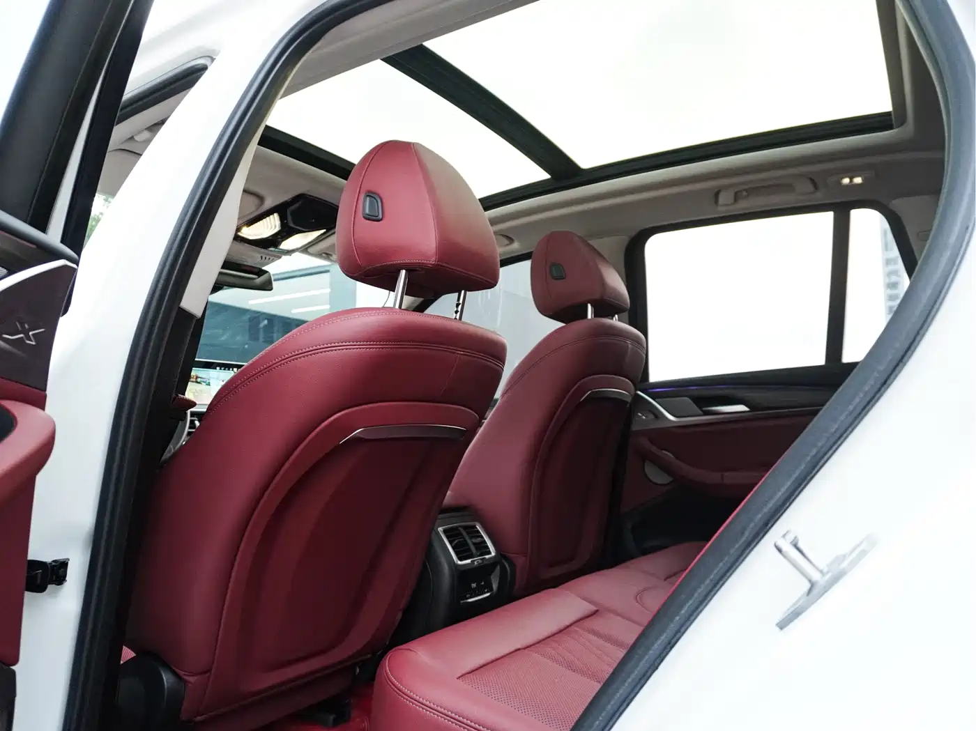 BMW X3 2022 Facelift xDrive30i Leading M Shadow Edition фото 29