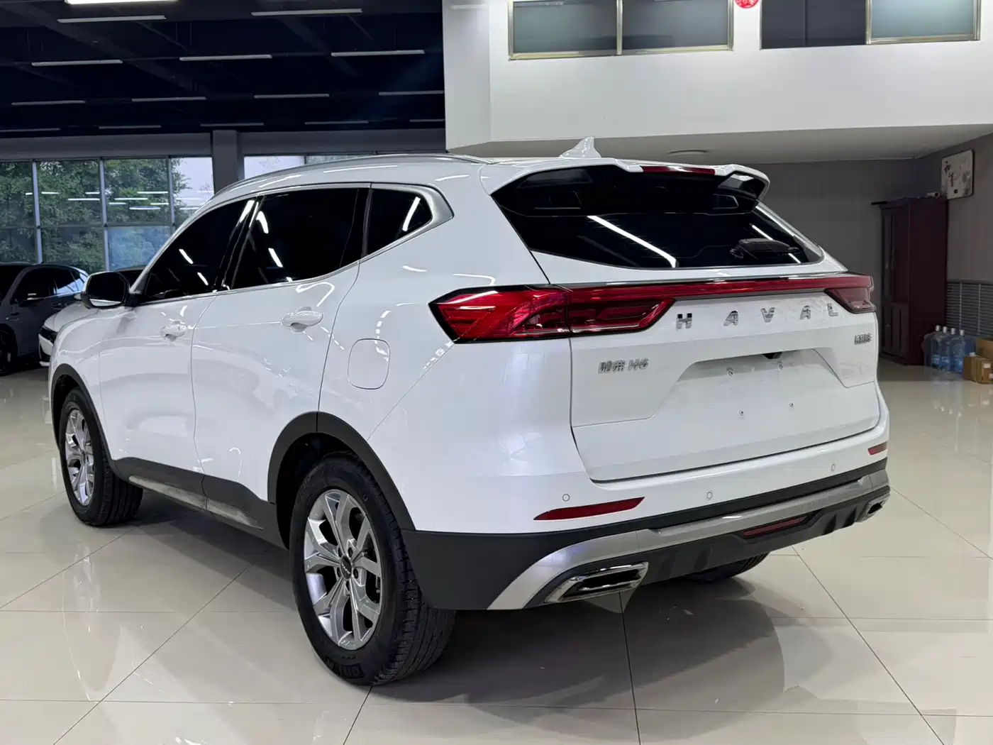 Photo 4 - Haval H6