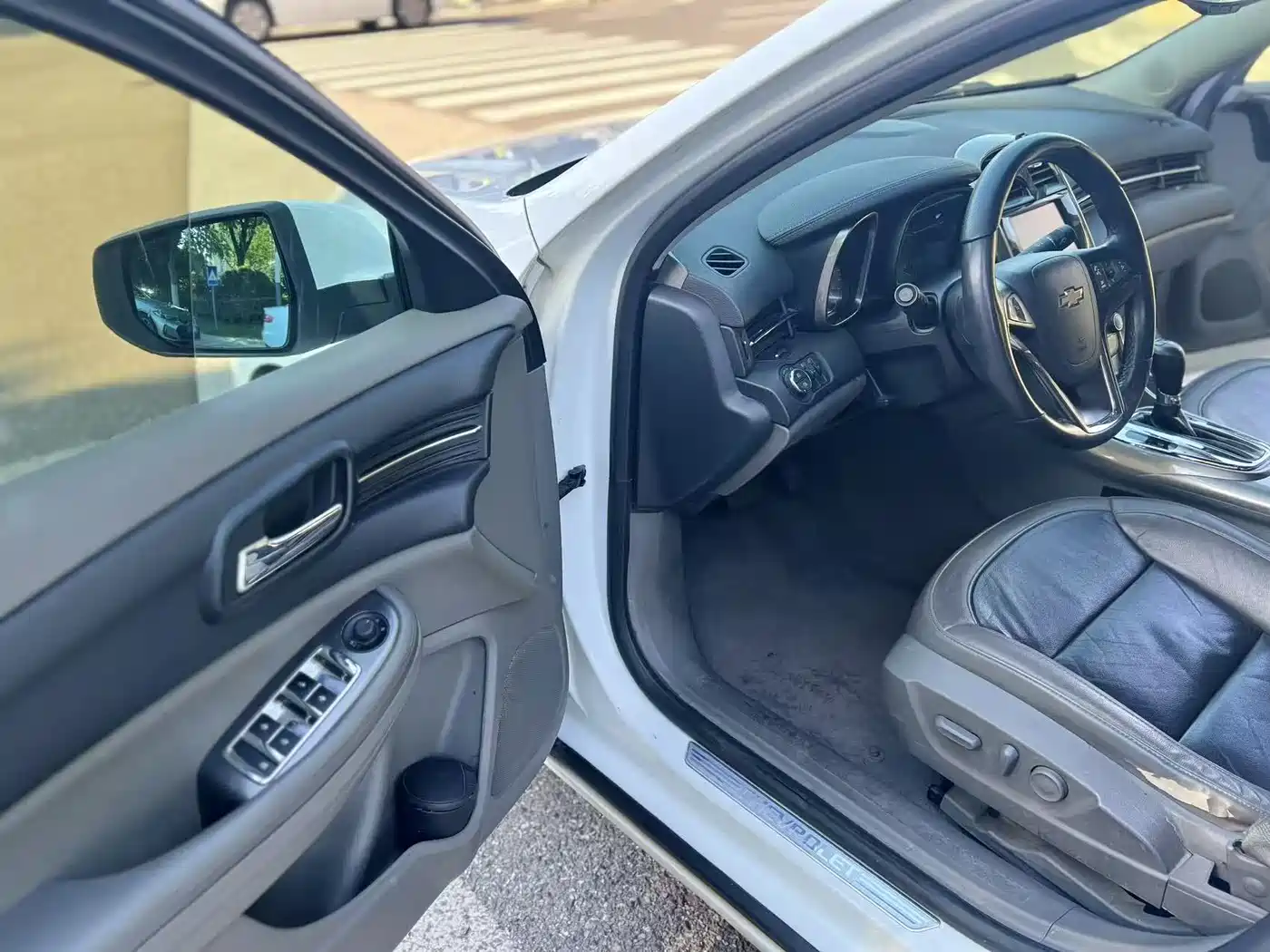 Chevrolet Malibu 2013 2.0L Automatic Luxury Edition фото 14