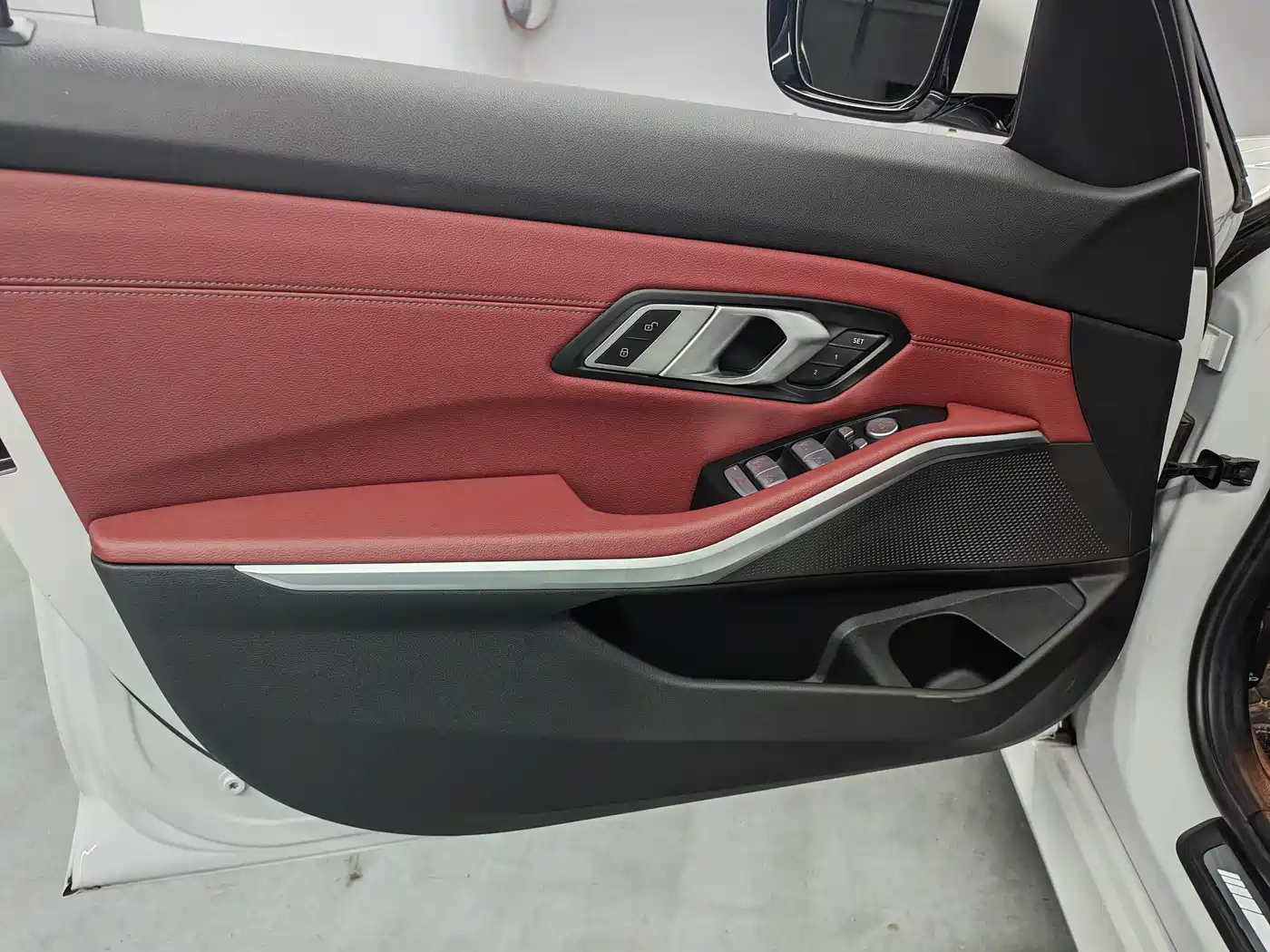 BMW 3 Series 2024 320Li M Sport Package фото 11