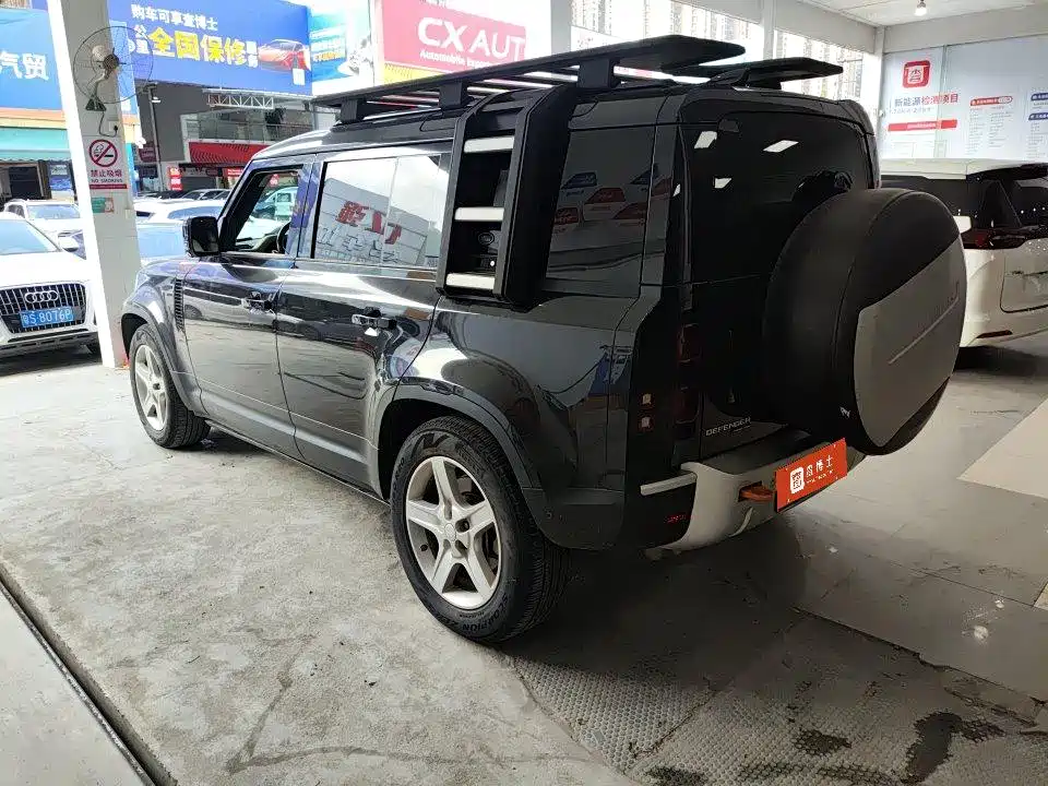 Land Rover Defender 2020 Model 110 P400 HSE фото 4
