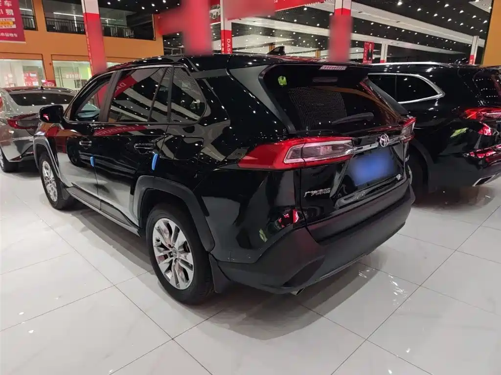 Toyota Wildlander 2023 2.0L CVT FWD LE фото 15