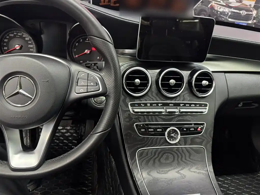 Mercedes-Benz C-Class 2018 C 200 L Sport Edition фото 10