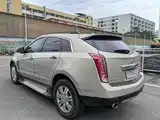 Photo 4 - Cadillac SRX