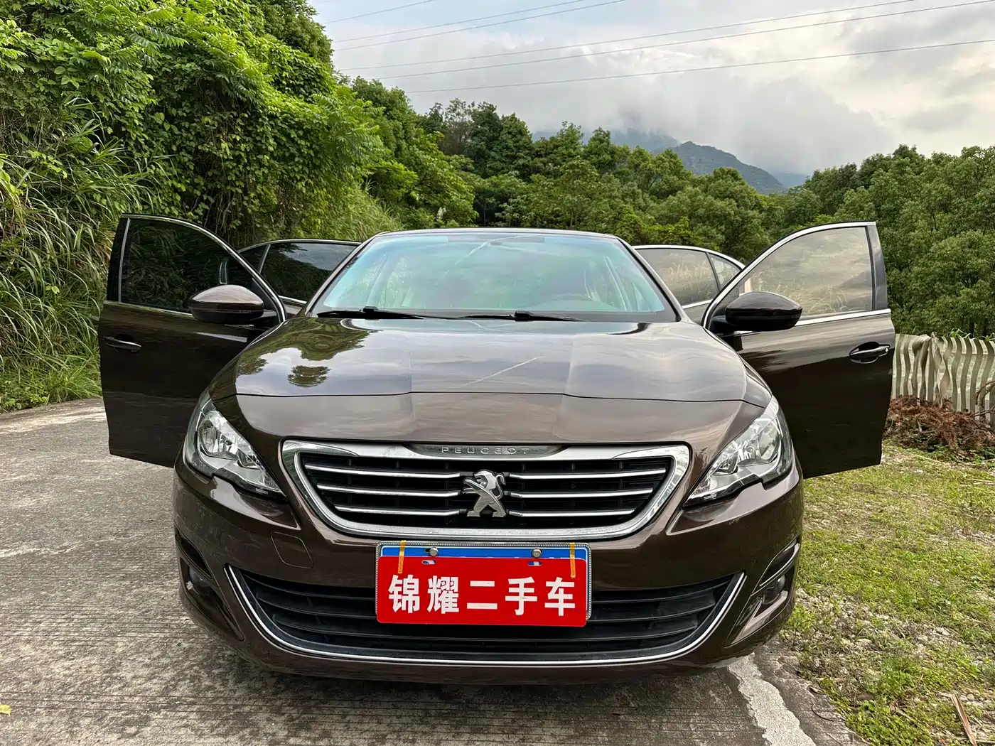 Peugeot 408 2014 1.8L Automatic Luxury Edition