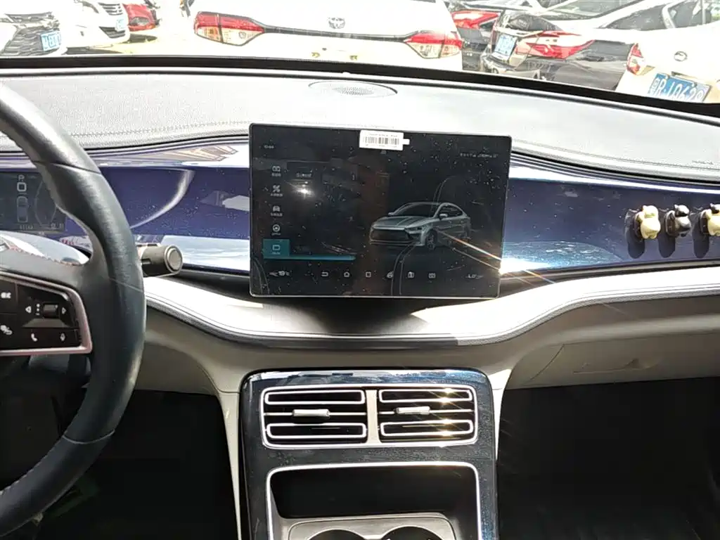 BYD Qin PLUS 2021 DM-i 55KM Flagship фото 13