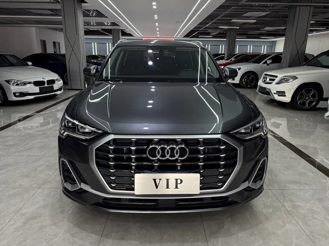Фото 2 - Audi Q3