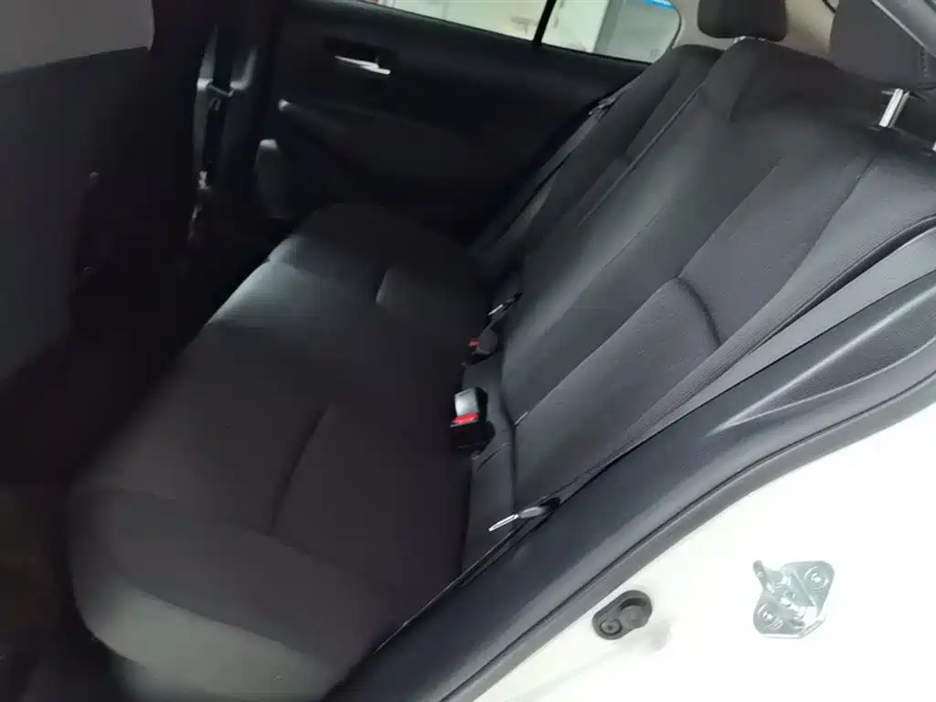 Toyota Corolla 2022 Hybrid 1.8L E-CVT Pioneer Edition фото 17