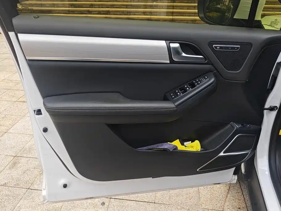 BYD Tang 2019 2019 2.0T Automatic Smart Connect Honor 5-seater China VI