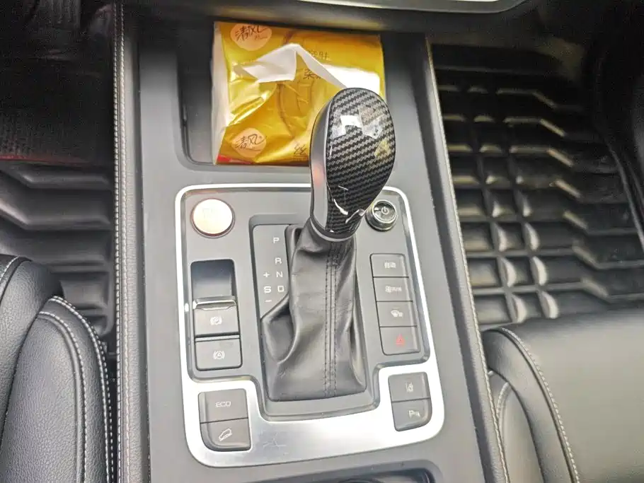 BYD Tang 2019 2019 2.0T Automatic Smart Connect Honor 5-seater China VI
