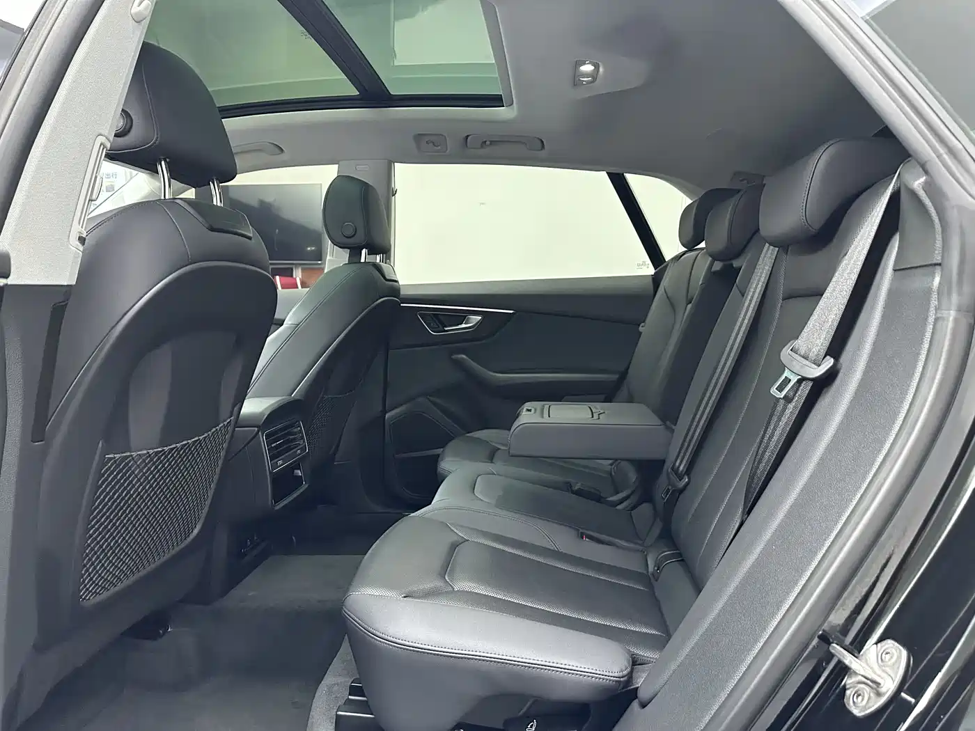 Audi Q8 2022 45 TFSI Luxury Dynamic фото 11