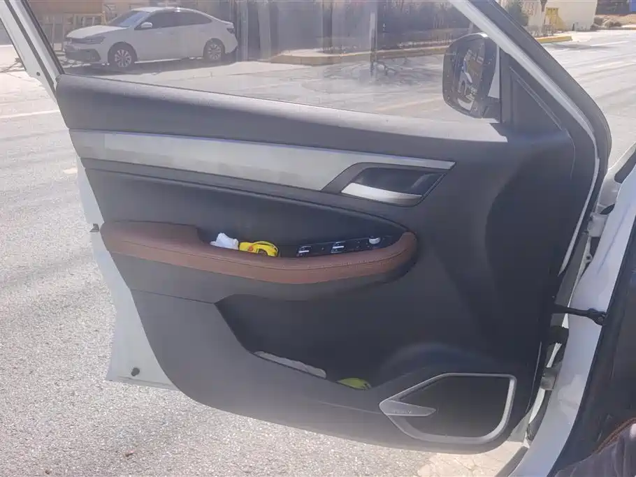 GEELY AUTOMOBILE VISION X6