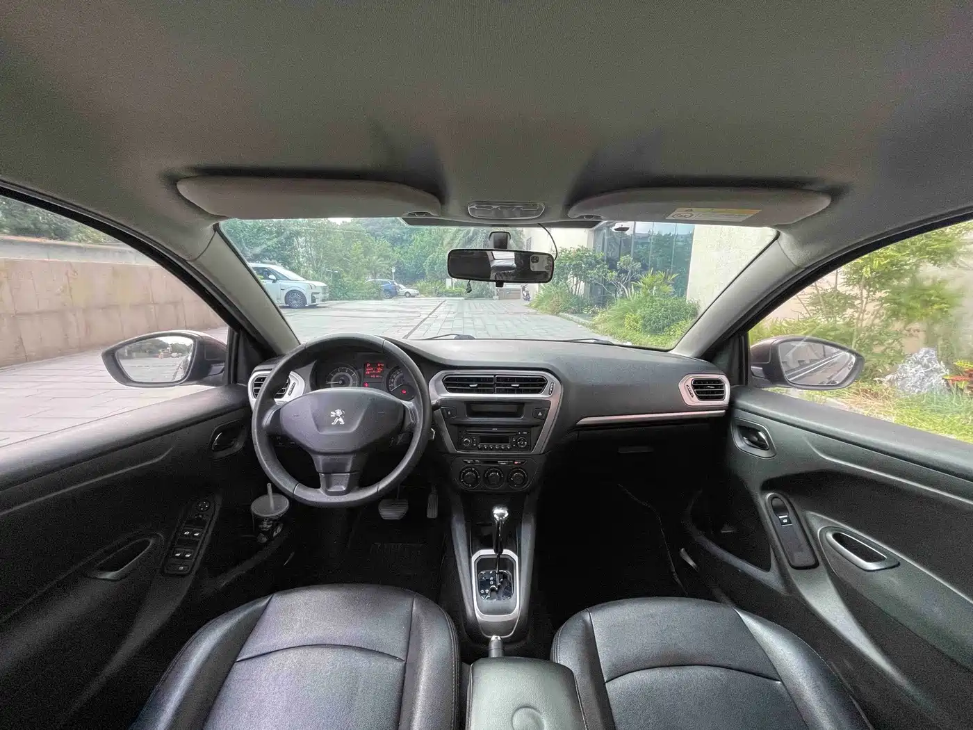 Peugeot 301 2014 2014 1.6L Automatic Comfort Edition