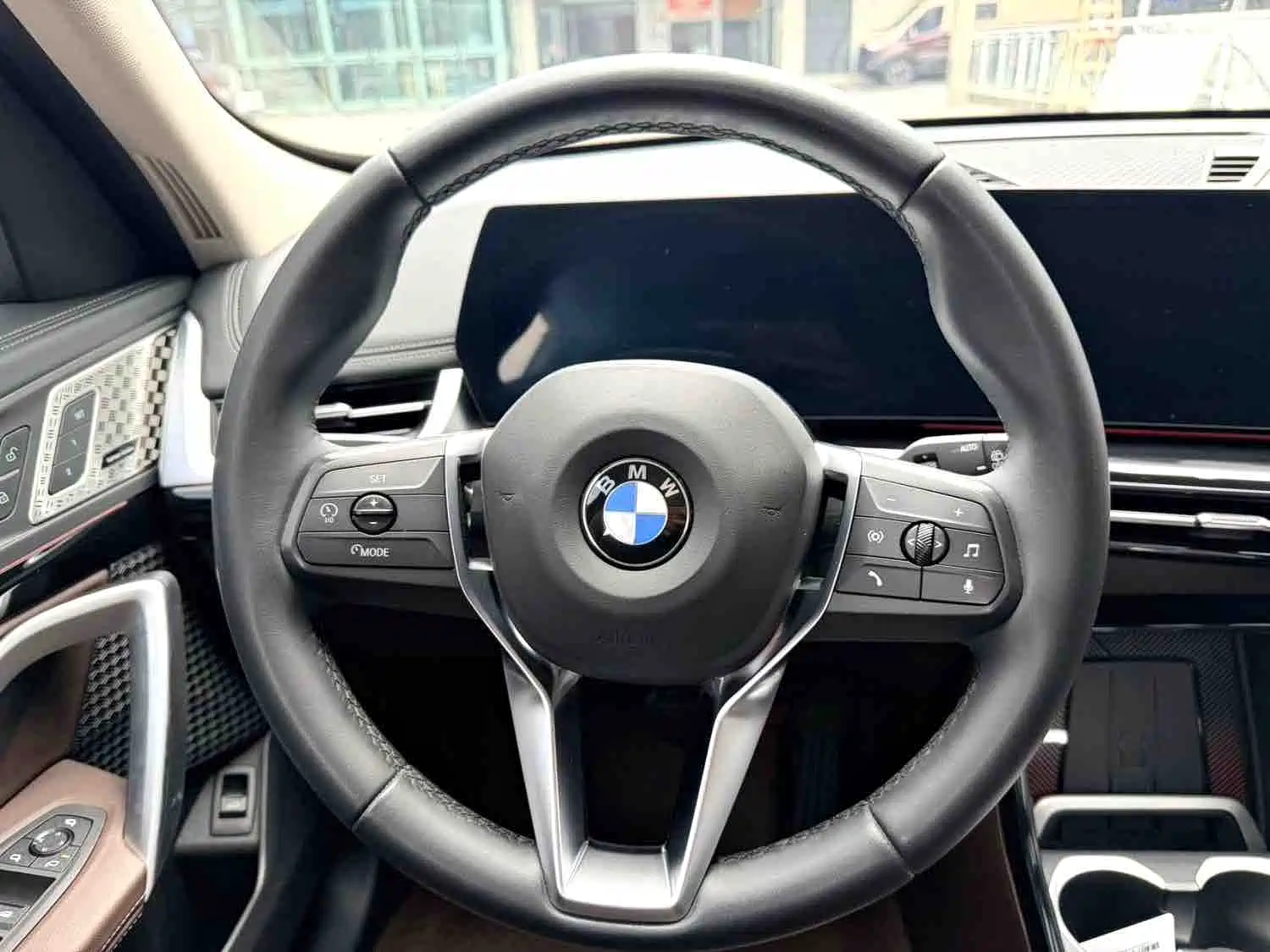 Photo 10 - BMW X1