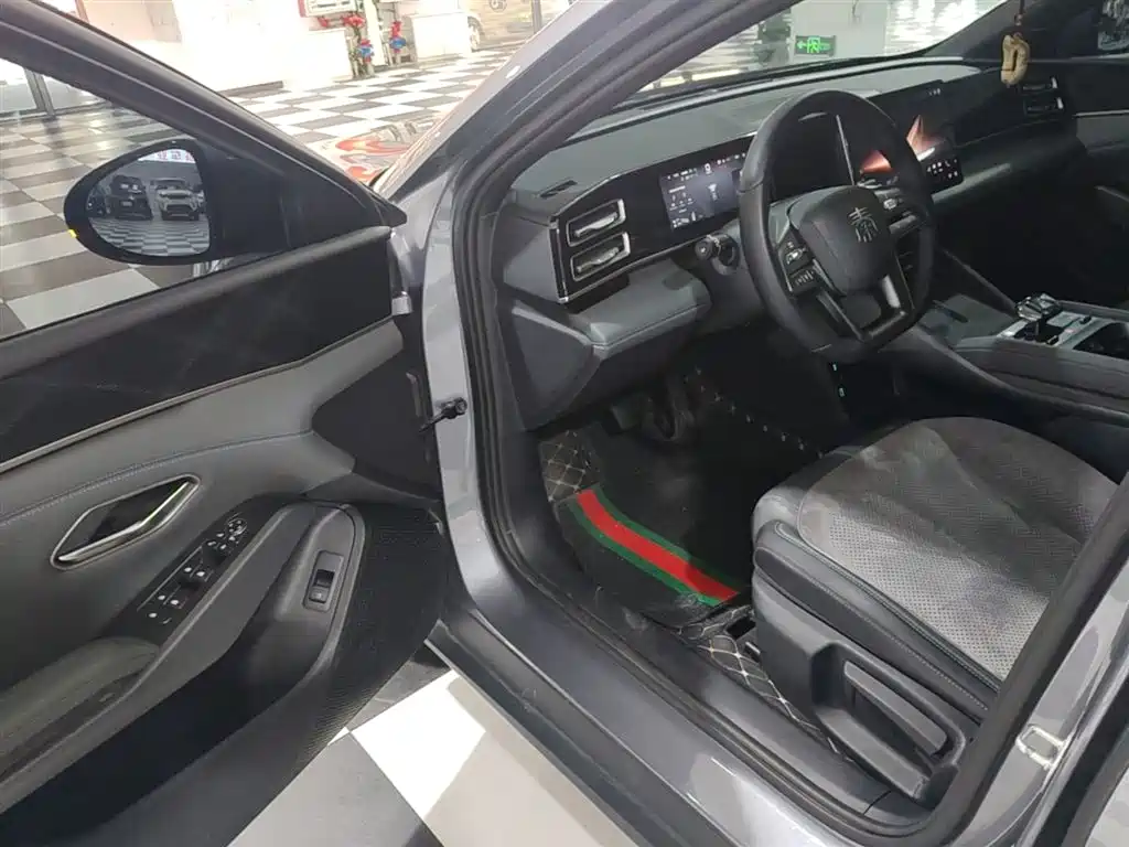 BYD Qin L 2025 DM-i Smart Drive Edition 80KM Leading фото 12