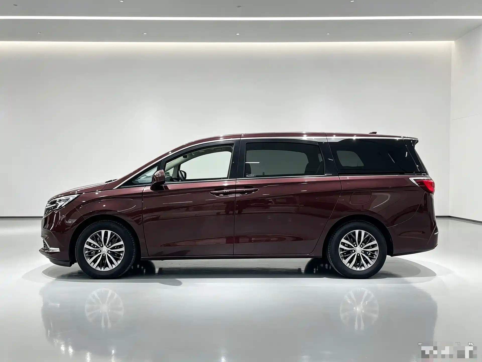 Фото 7 - Buick GL8
