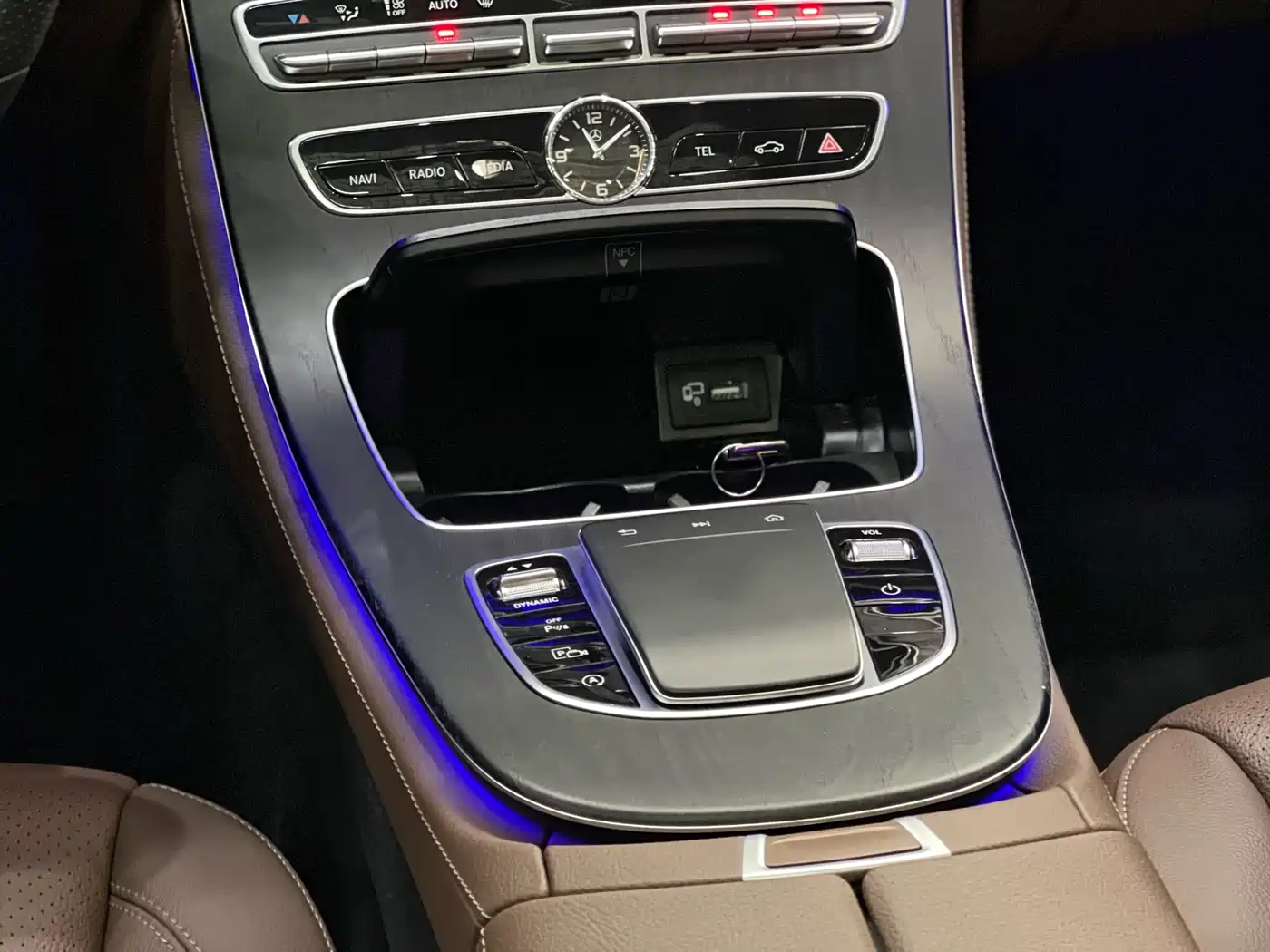 Mercedes-Benz E-Class 2020 E 300 L Sport Fashion Model фото 10