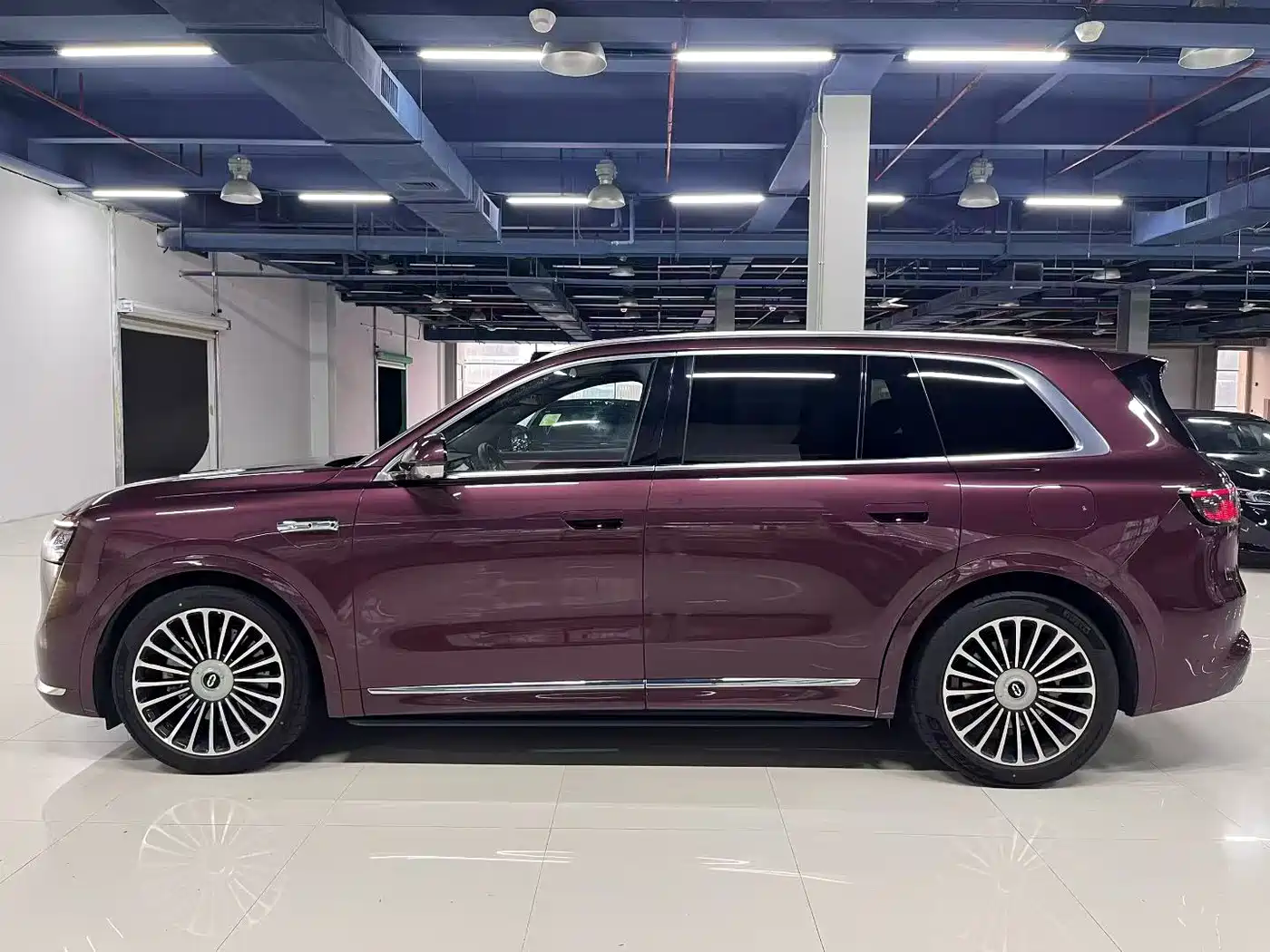AITO Wenjie AITO M8 2025 Model Extended Range Ultra Edition 53.4kWh 5-Seater фото 3