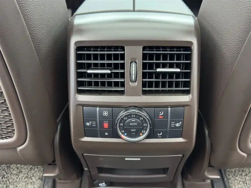 Mercedes-Benz GLS 2017 GLS 400 4MATIC Dynamic фото 12
