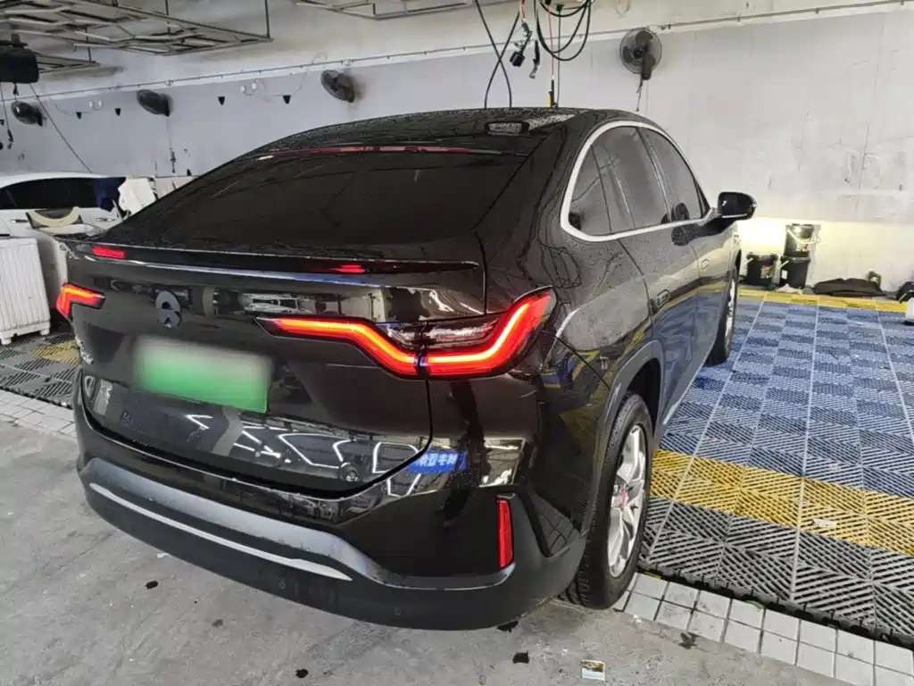 Фото 7 - NIO EC6