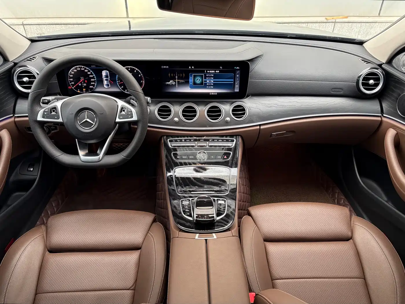 Mercedes-Benz E-Class 2018 E 200 L Sport 4MATIC фото 9