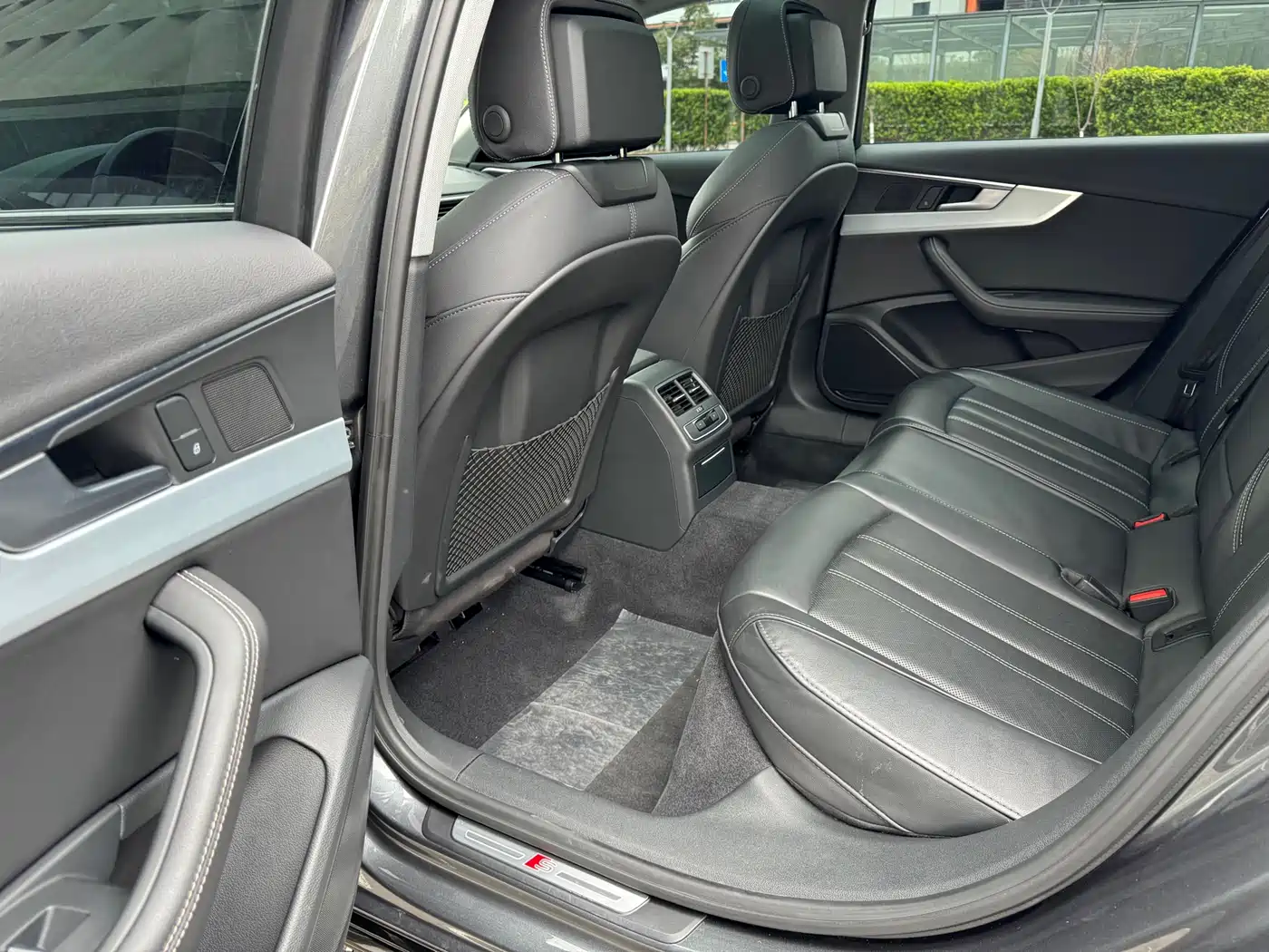 Audi A4L 2023 40 TFSI Luxury Sport фото 11