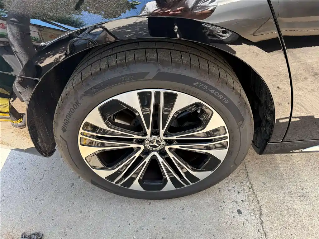 Mercedes-Benz E-Class 2026 E 300 L Luxury фото 3