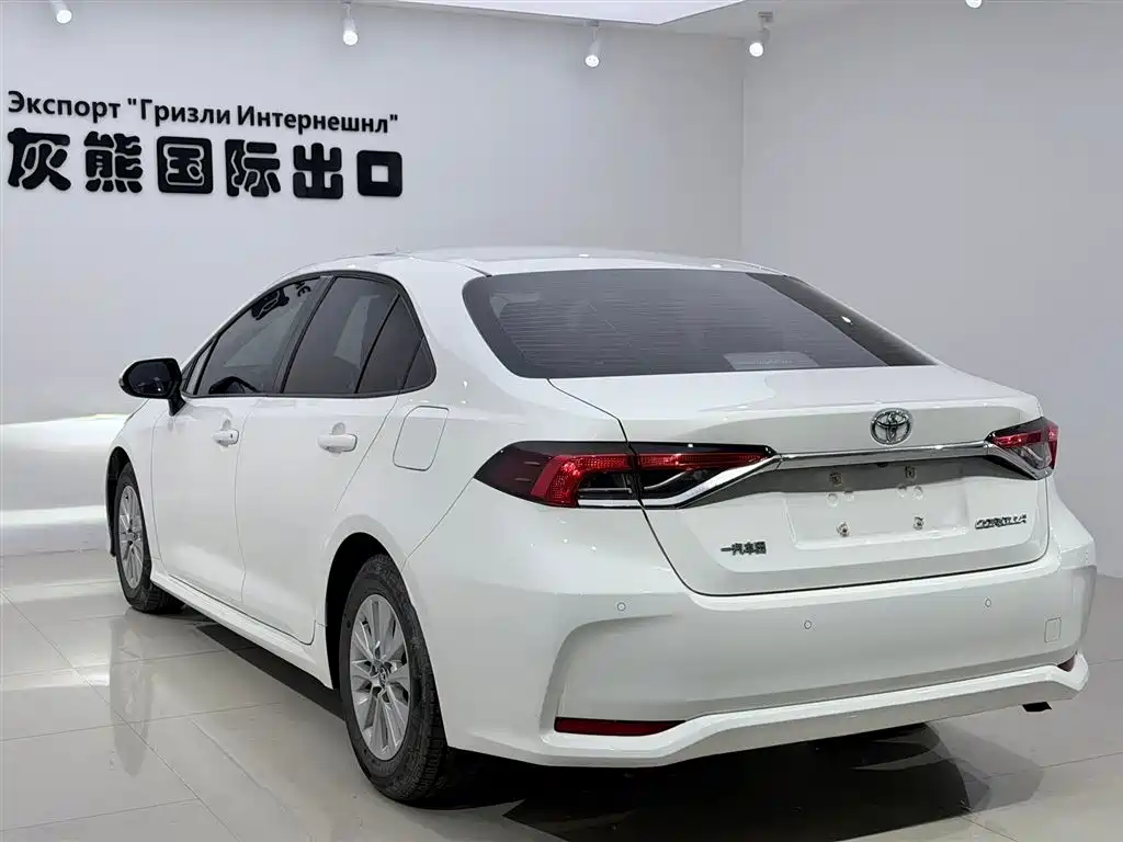 Toyota Corolla 2021 TNGA 1.5L CVT Elite Edition фото 6