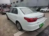 Фото 5 - Geely Vision