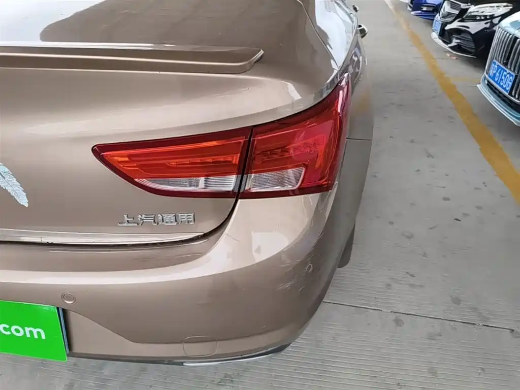 Buick Verano 2019 Sedan 20T Dual Clutch Leading фото 8