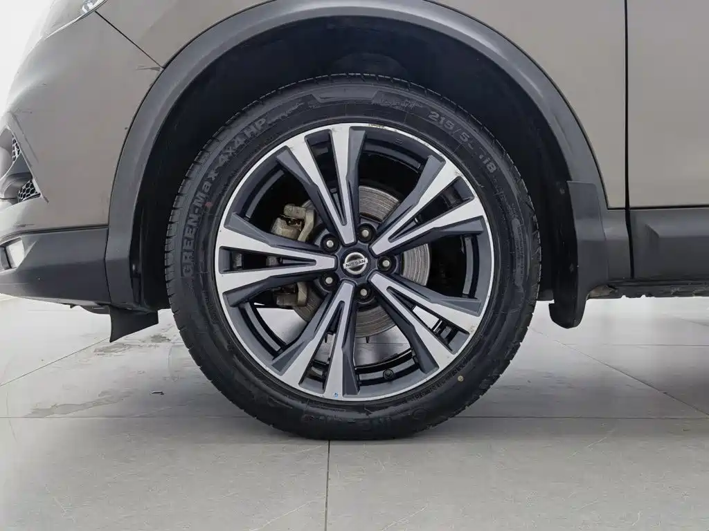 Фото 17 - Nissan Qashqai