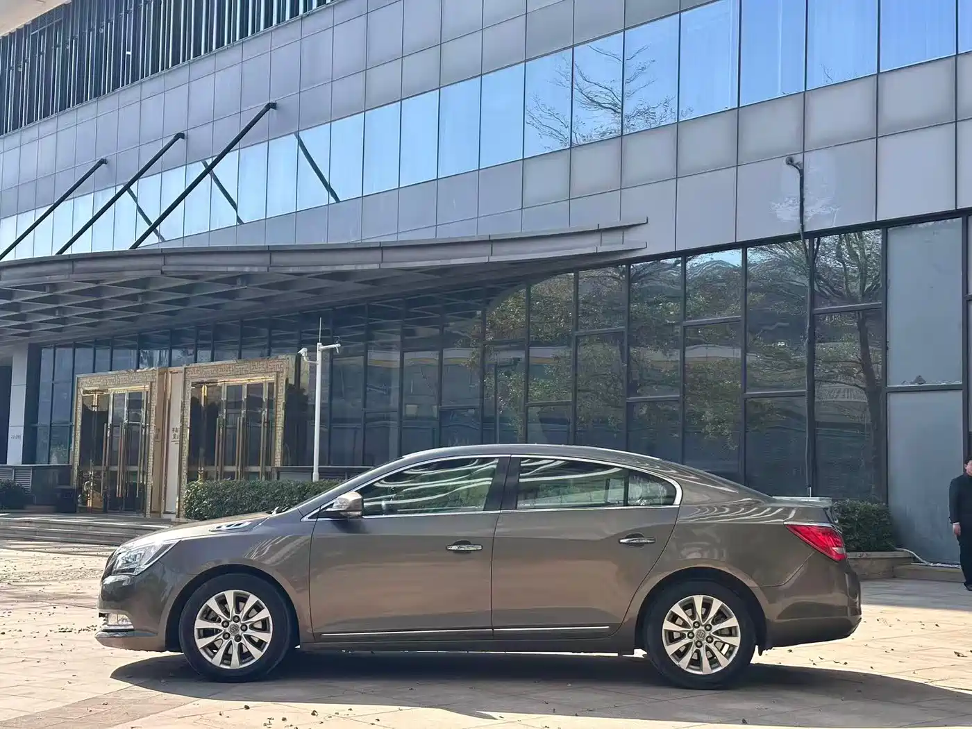 Buick LaCrosse 2013 2.4L SIDI Elite Comfort фото 5
