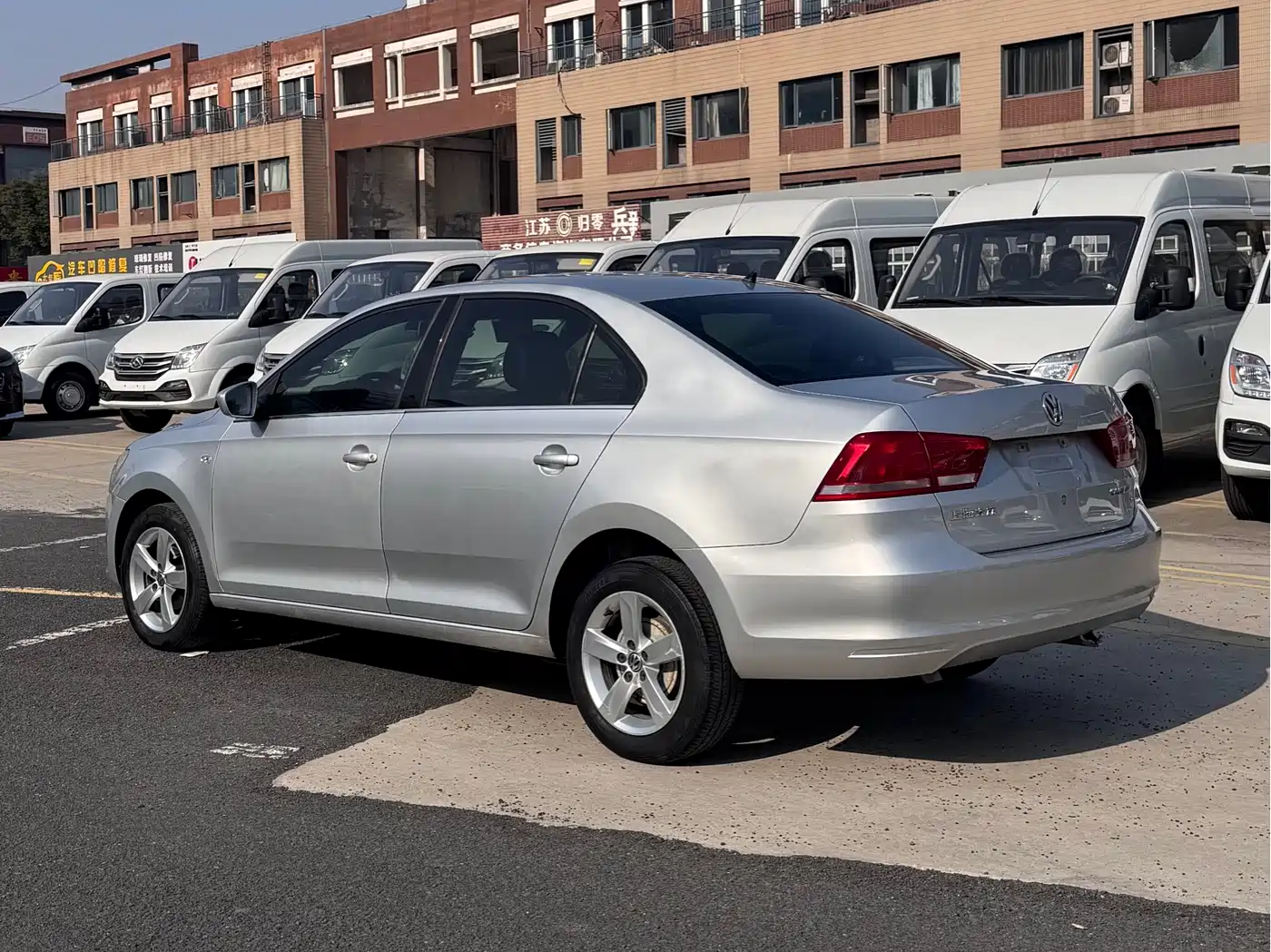 Volkswagen Santana 2013 1.6L Automatic Comfort Edition фото 6