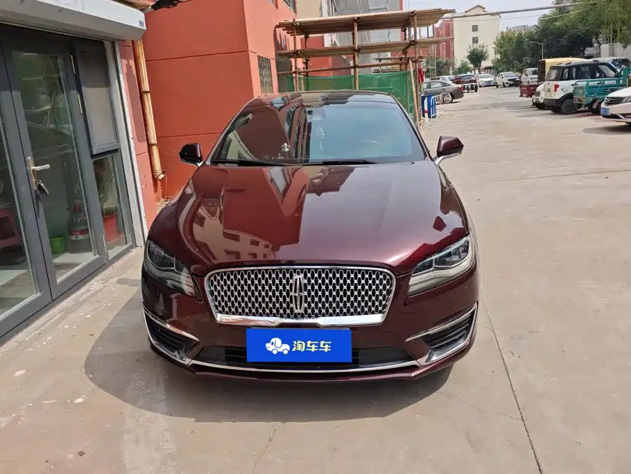 صورة 2 - Lincoln MKZ
