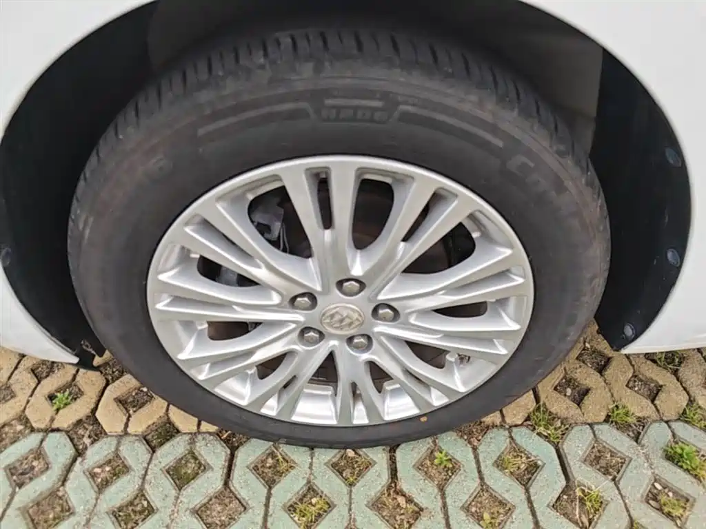 Buick Excelle 2017 15N Manual Elite фото 23