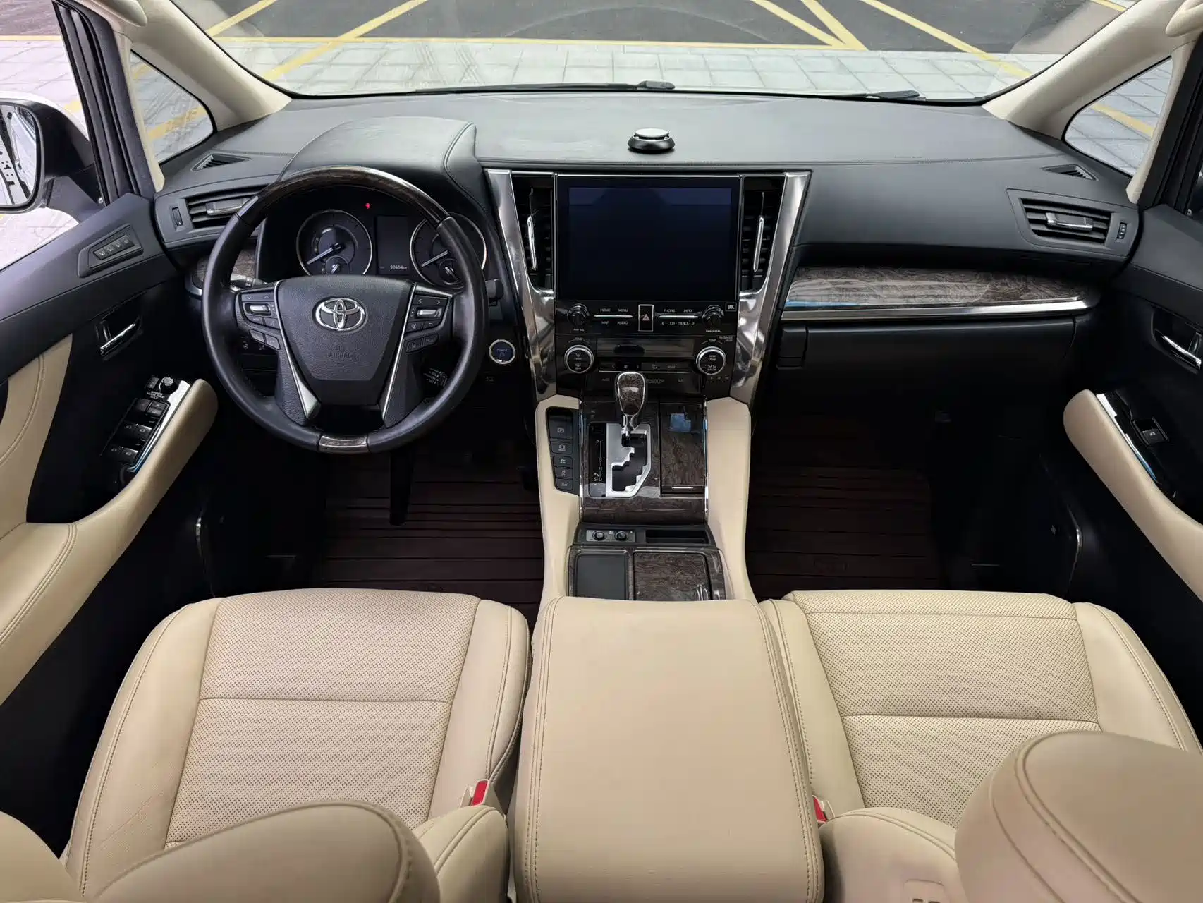 Фото 11 - Toyota Vellfire