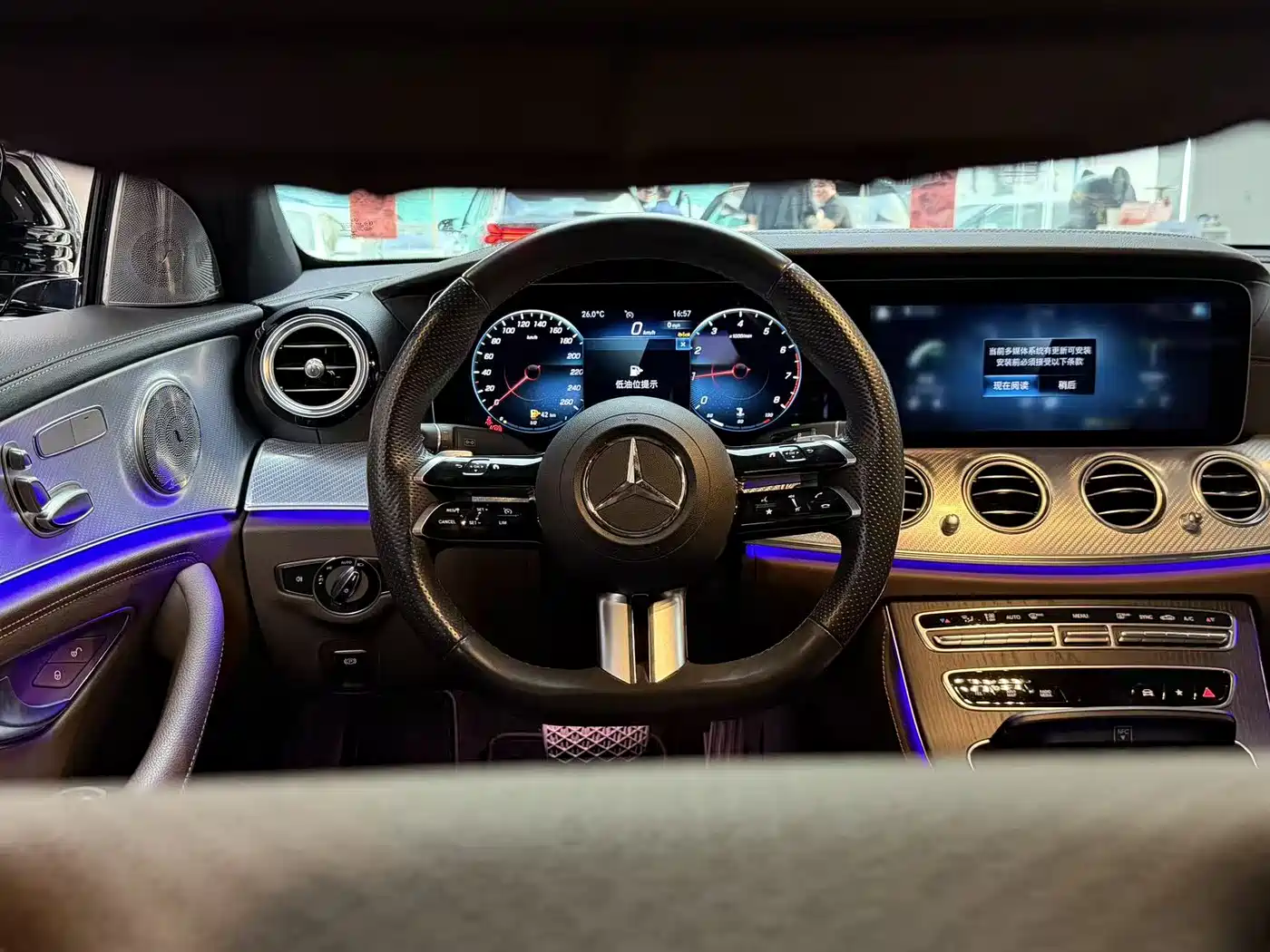 Mercedes-Benz E-Class 2023 E 260 L Sport фото 12