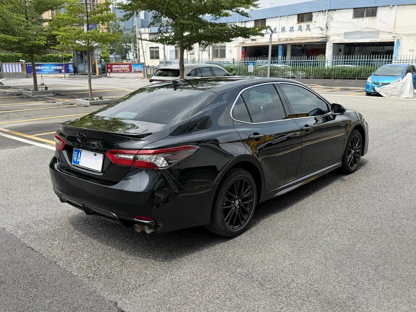 Toyota Camry 2022 2.5S Knight Edition фото 6