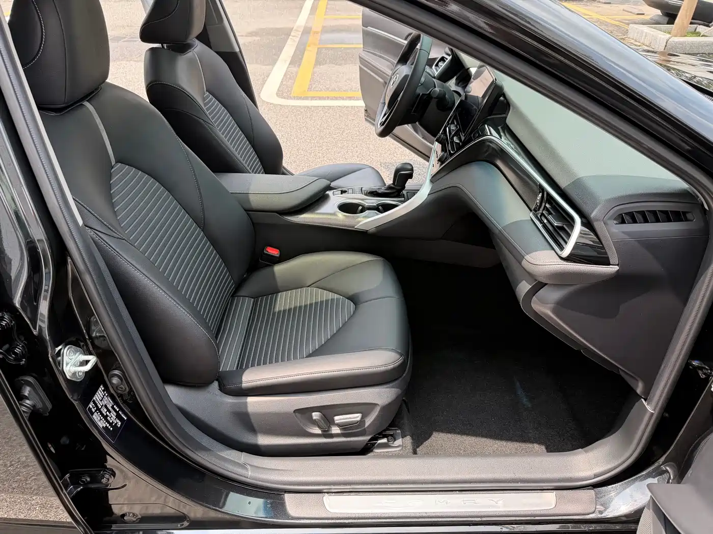 Toyota Camry 2022 2.5S Knight Edition фото 15