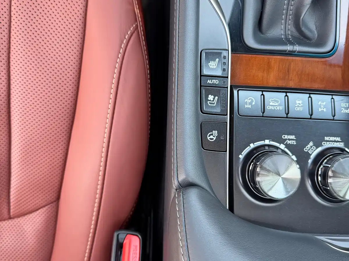 Lexus LX 2019 570 Prestige Luxury Edition фото 16