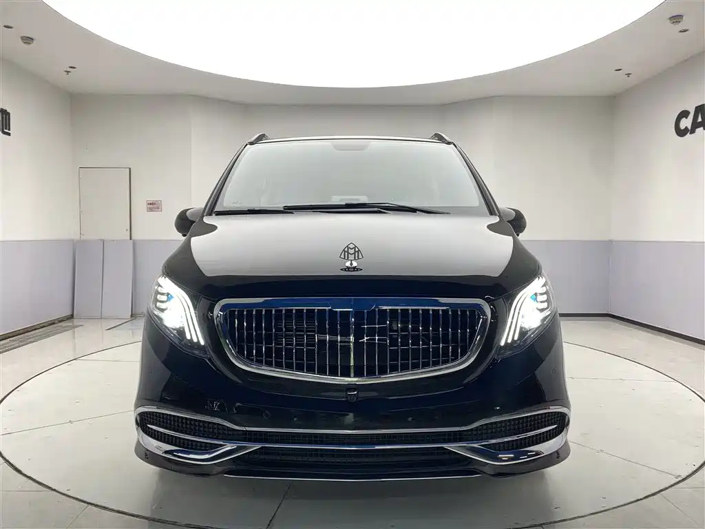 Mercedes-Benz Vito 2023 2.0T Elite 7-Seater фото 3