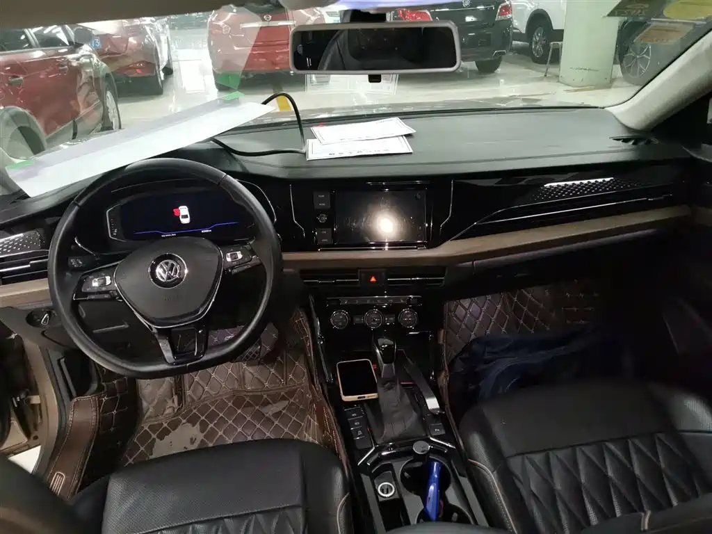 Volkswagen Passat 2019 Model 330TSI Luxury Edition China V фото 3