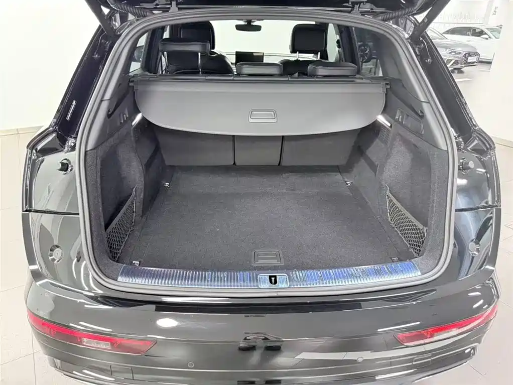 Audi Q5L 2024 Model 45 TFSI Luxury Dynamic фото 10