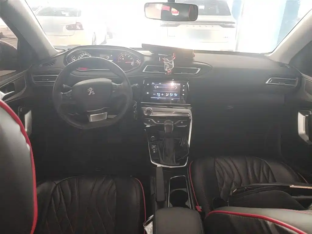 Peugeot 308 2019 230THP Automatic Luxury Edition China V фото 10